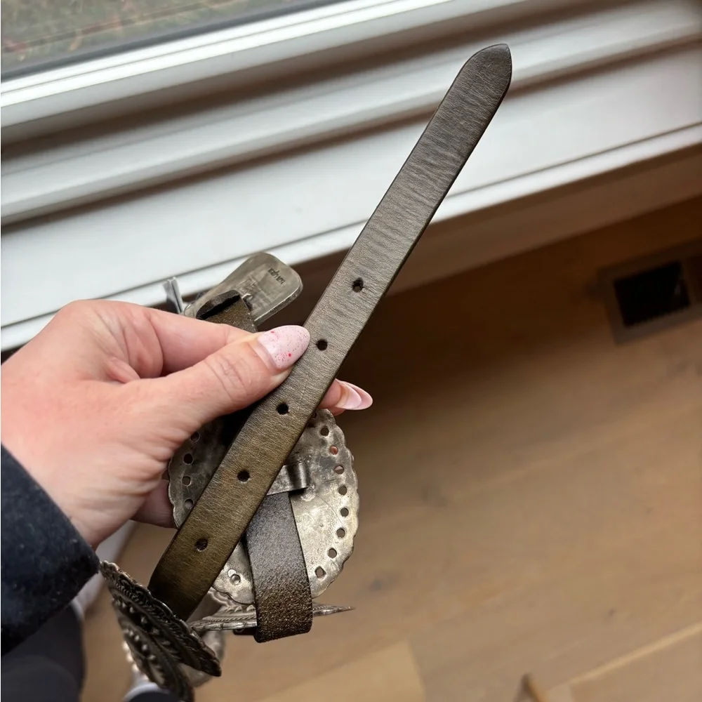 Polo Ralph Lauren Western Distressed Leather Metal Accent Belt Olive Small NWT - Picture 11 of 11